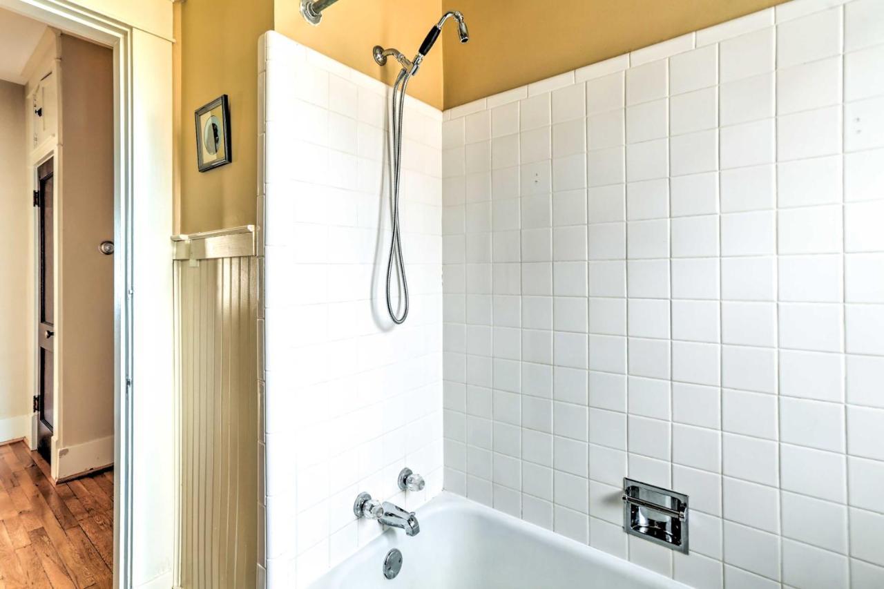 Lovely Apt, 1 Block To Downtown Danville Bagian luar foto